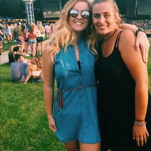 Meet your Posher, Caitlin